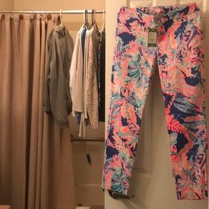 Woman’s Lilly Pulitzer pants